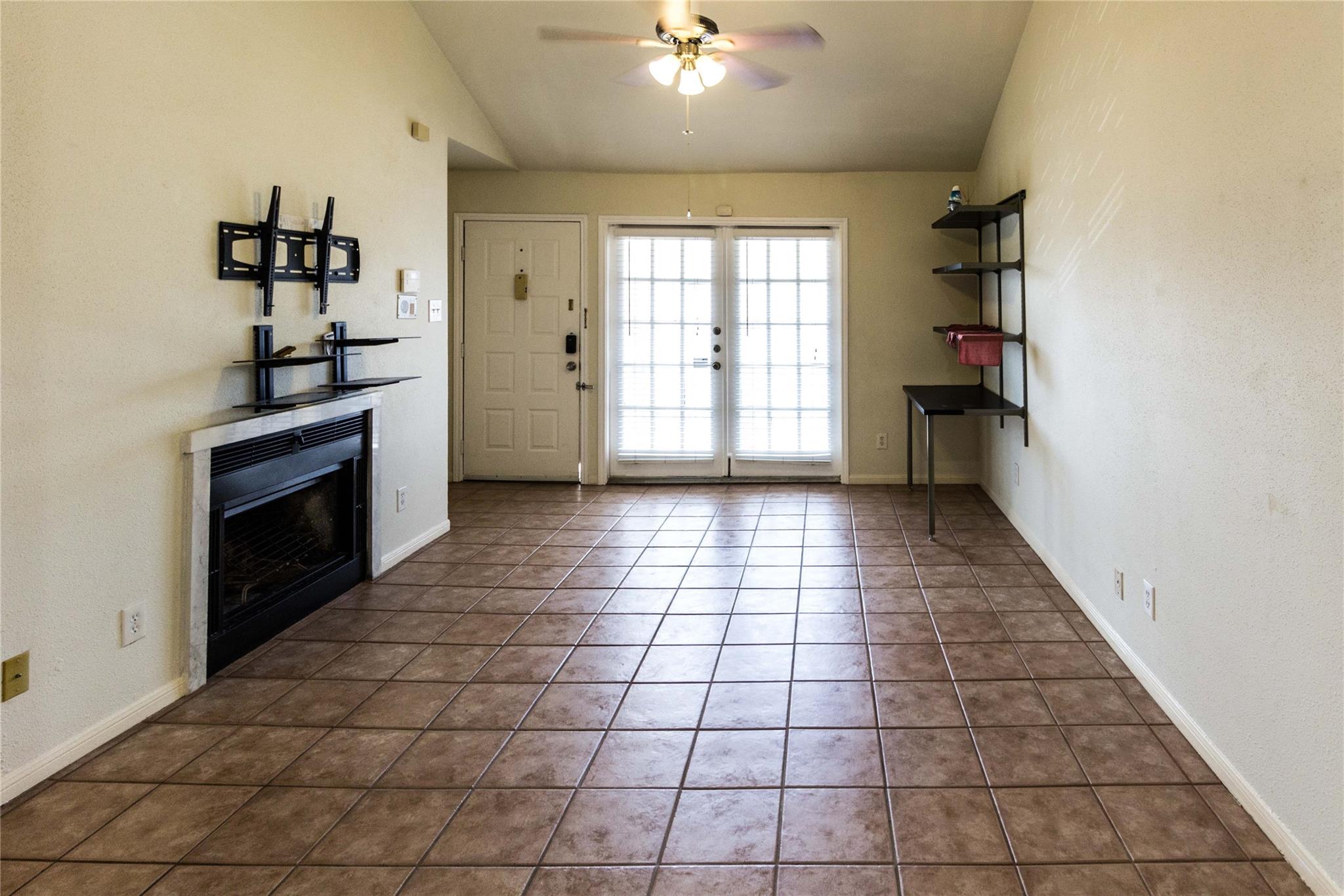 2121 El Paseo Street 1706