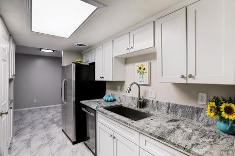 Photo of 12633 Memorial Drive #176, Houston, TX 77024 (MLS # 18849368) Photo of 12633 Memorial Drive #176, Houston, TX 77024 (MLS # 18849368)