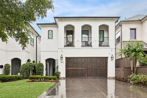 Photo of 1525 Early Lane, Houston, TX 77055 (MLS # 29695597)