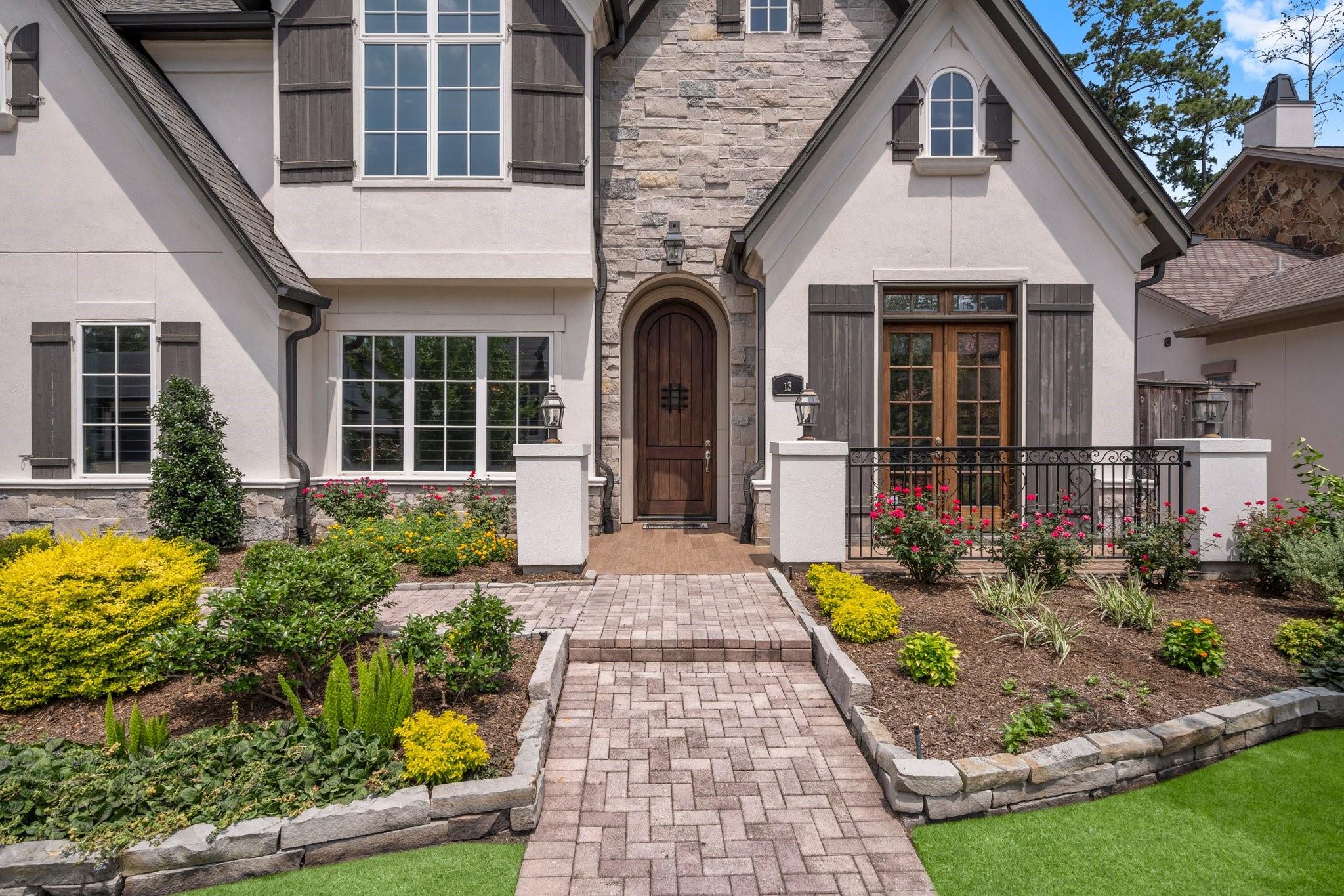 13 Honey Daffodil Place