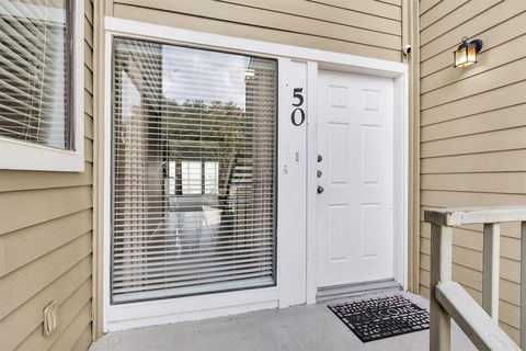 Photo of 50 April Point Drive S, Conroe, TX 77356 (MLS # 35316654)