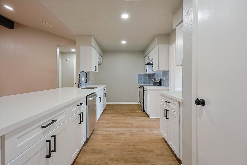 Photo of 6208 Silver Leaf Drive, League City, TX 77573 (MLS # 41360172)
