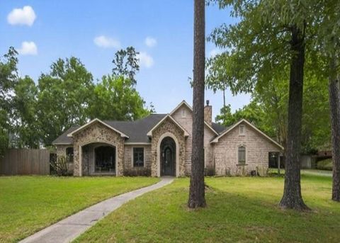 Photo of 6 Heritage Court, Houston, TX 77024 (MLS # 59115687)