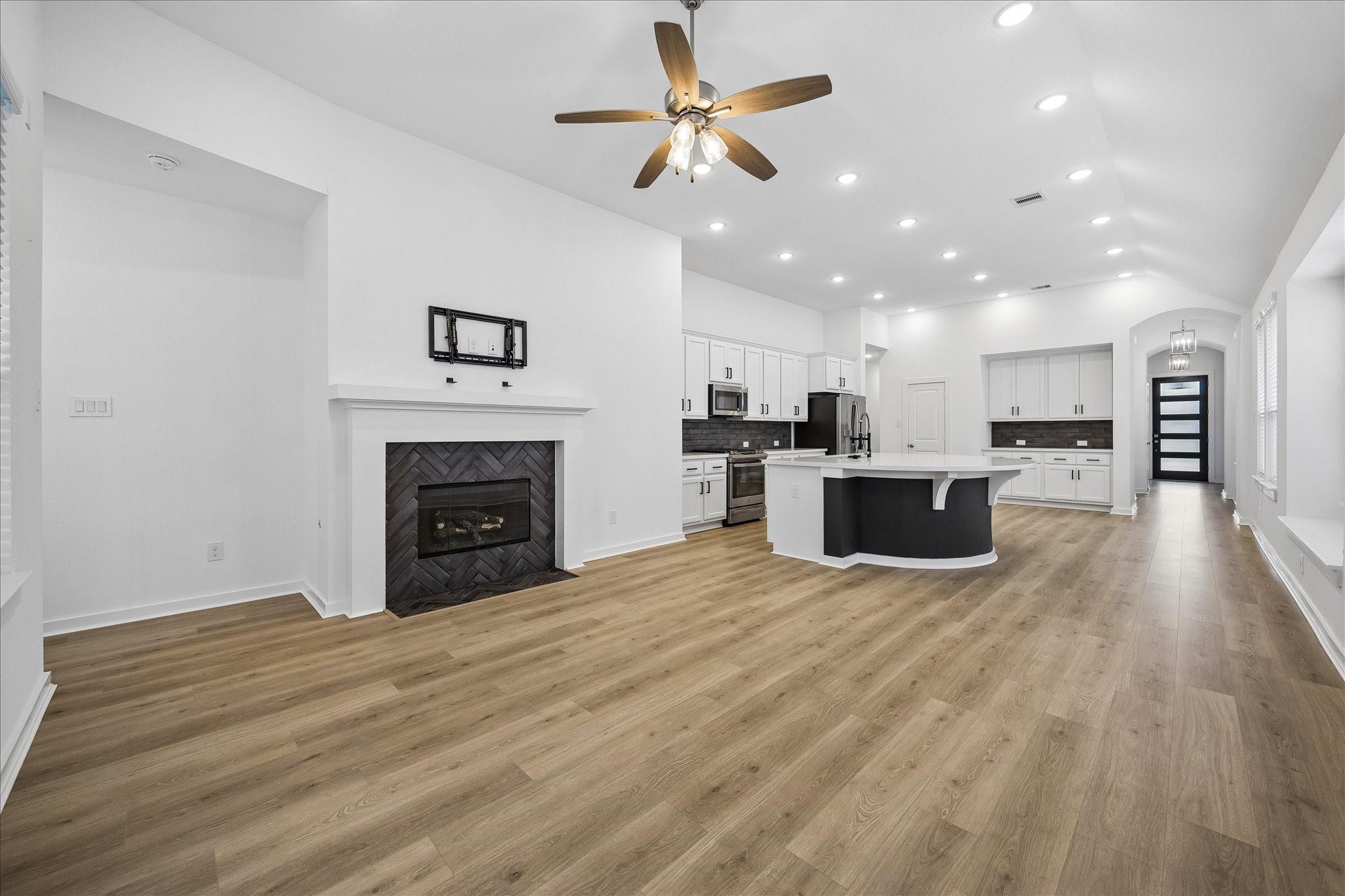 15823 Bird Of Paradise Drive