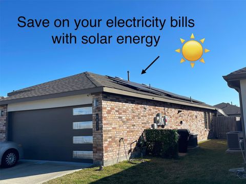 Photo of 6811 Fleetwood Crescent Way, Richmond, TX 77407 (MLS # 12651099)