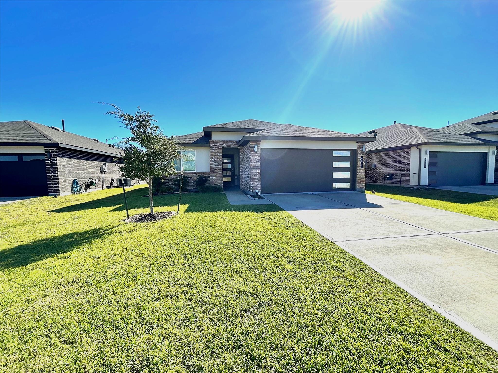 6811 Fleetwood Crescent Way