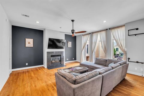 2404 Fairview Street C Houston TX 77006