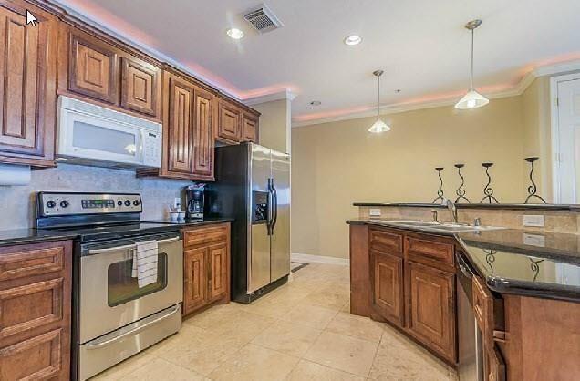 7039 Kingston Cove Lane Drive 205
