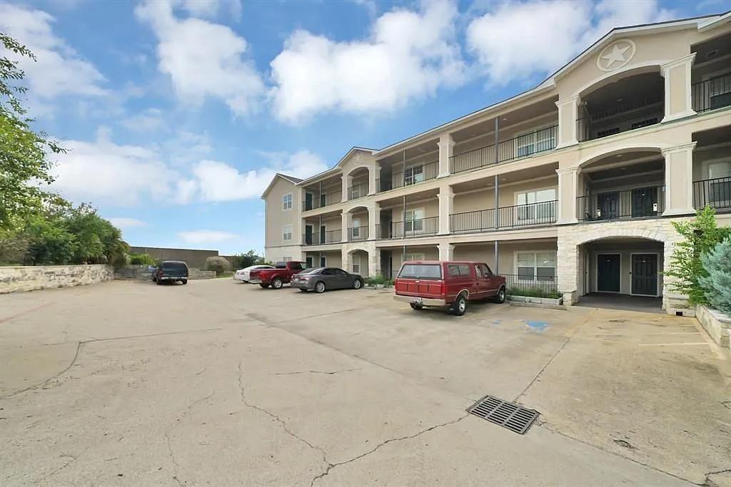 7039 Kingston Cove Lane Drive 205
