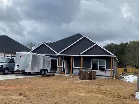 Photo of 175 Oak Cluster Drive, Columbus, TX 78934 (MLS # 21027409)