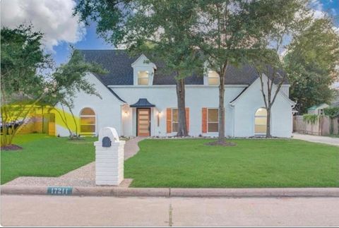 Photo of 17211 Rolling Creek Drive, Houston, TX 77090 (MLS # 2481565)