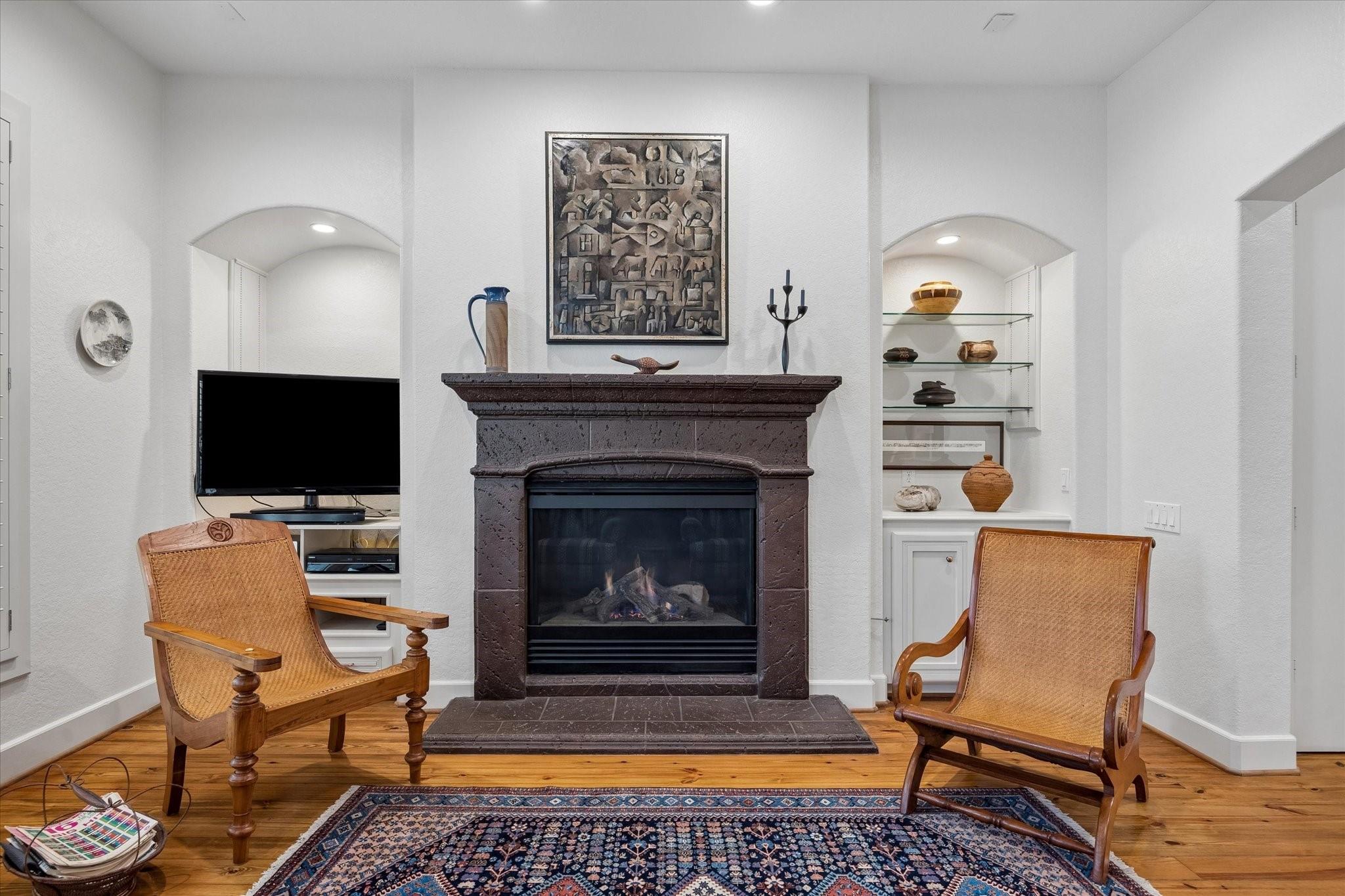 706 E 12th Street