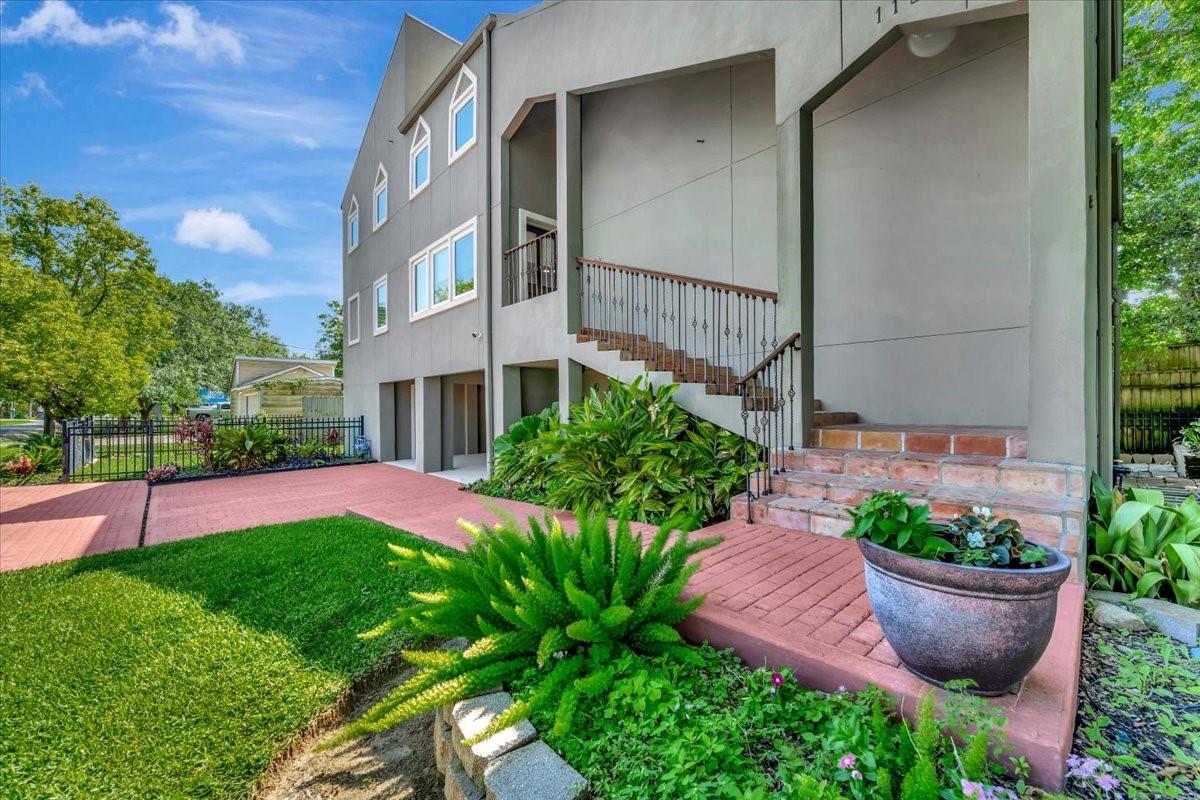 112 Oak Road