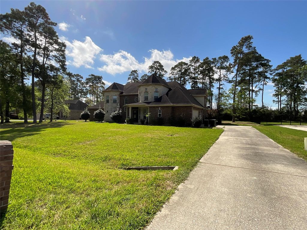 Photo of 12326 Leather Saddle Court, Houston, TX 77044 (MLS # 72441383)