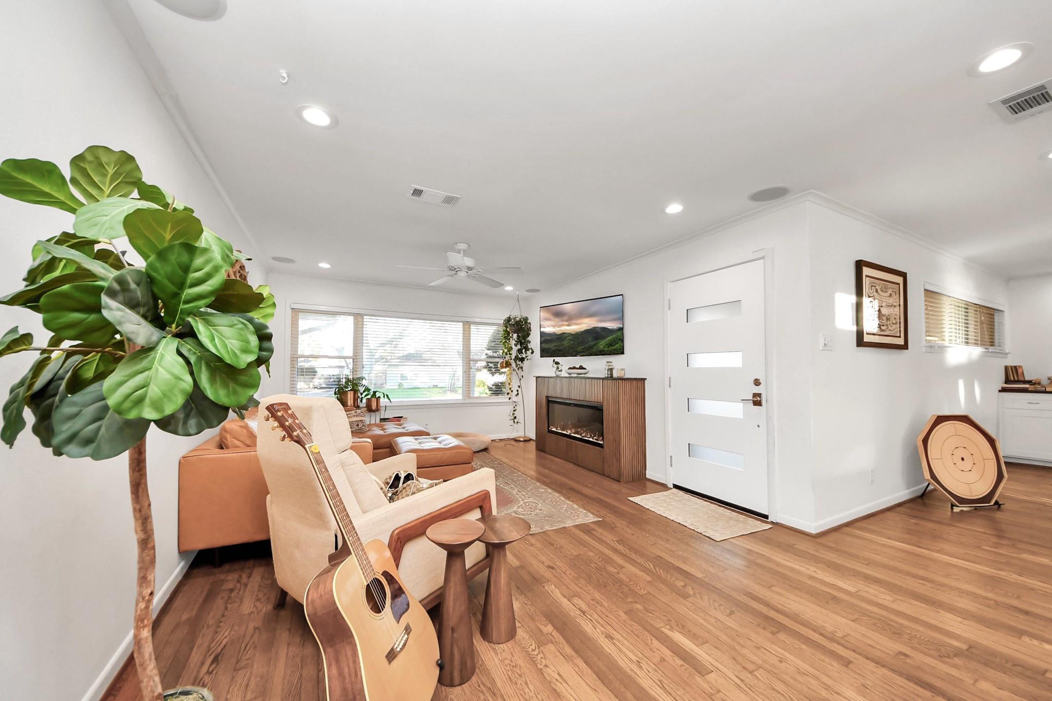 411 Venice Street