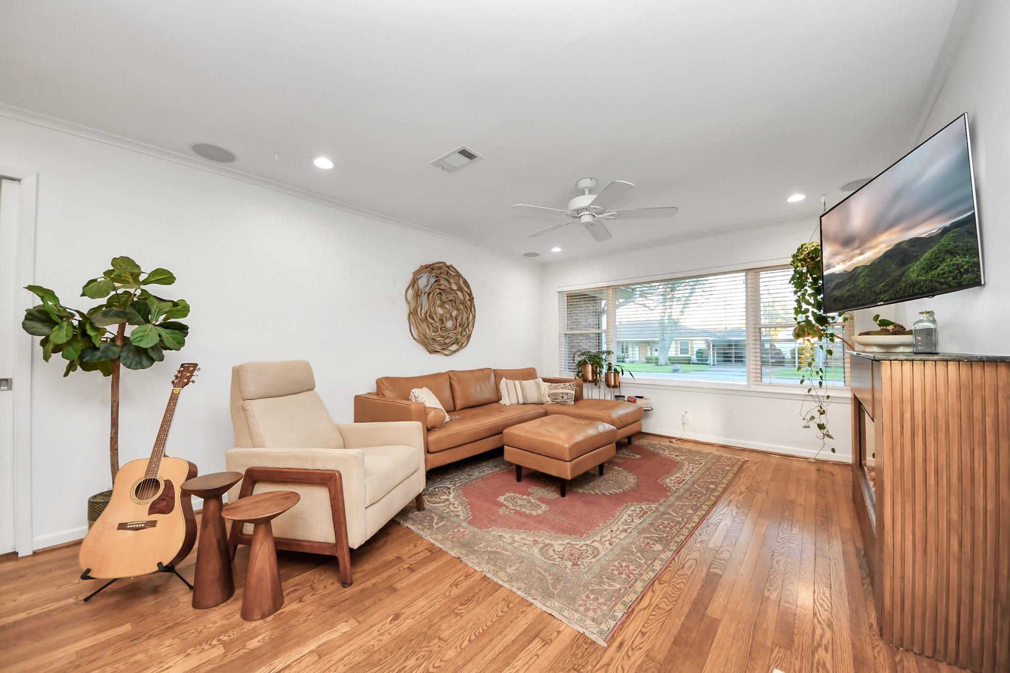 411 Venice Street