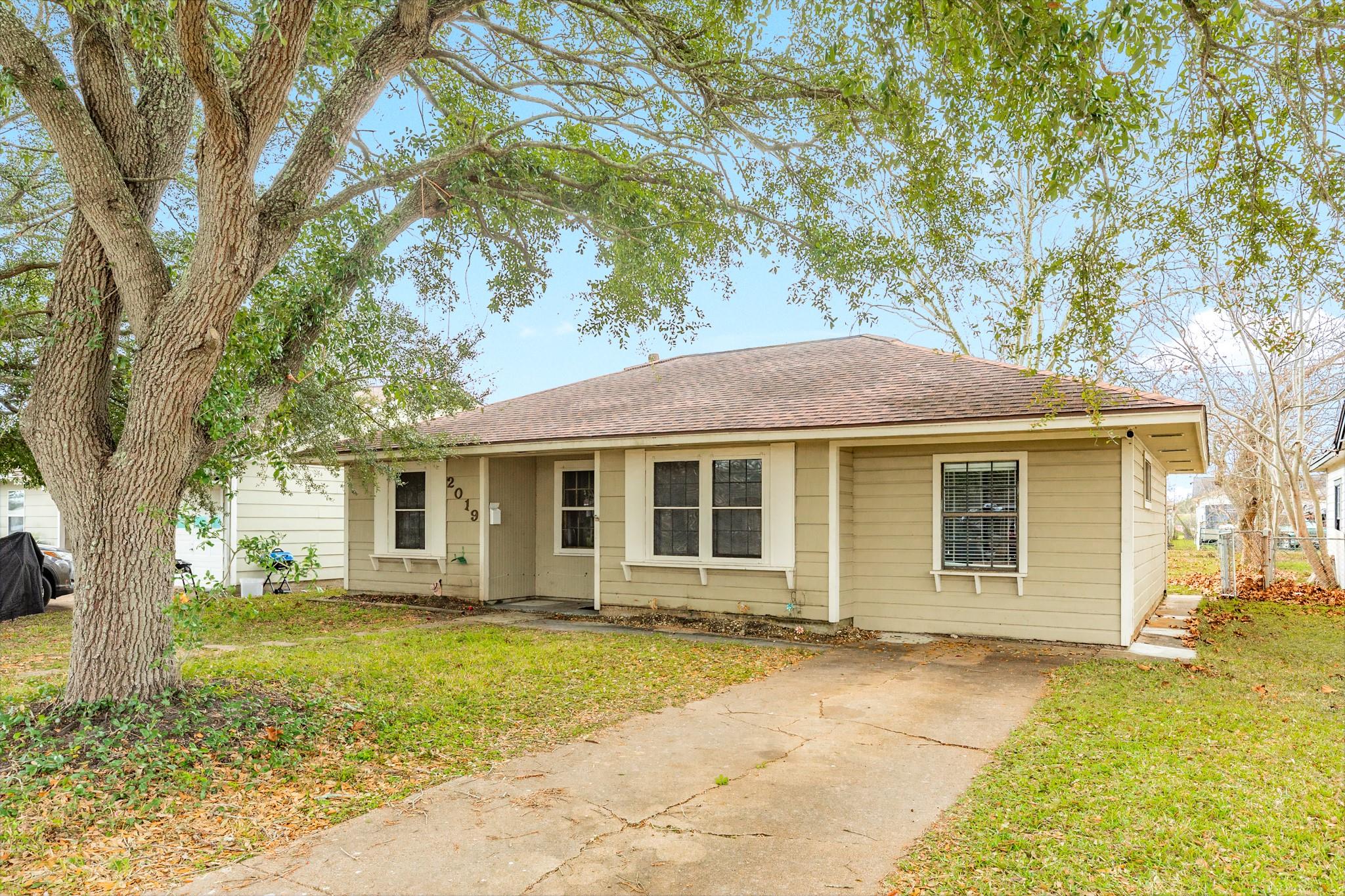 2019 N Avenue H Street N