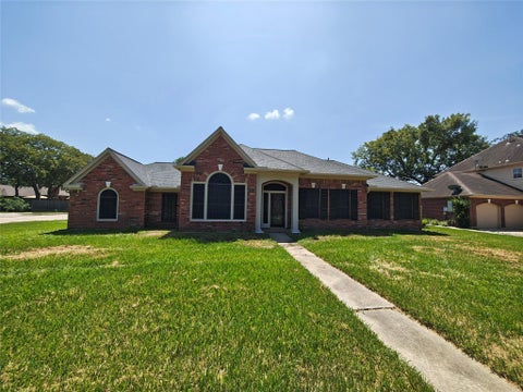 Photo of 1301 Blueberry Lane, Friendswood, TX 77546 (MLS # 70208479)