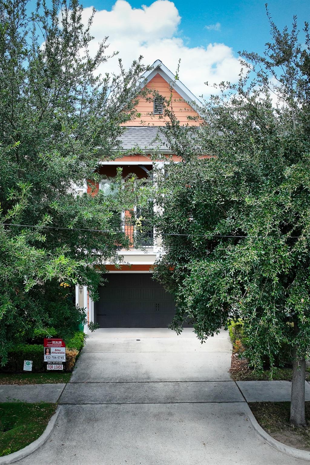 1134 Robbie Street