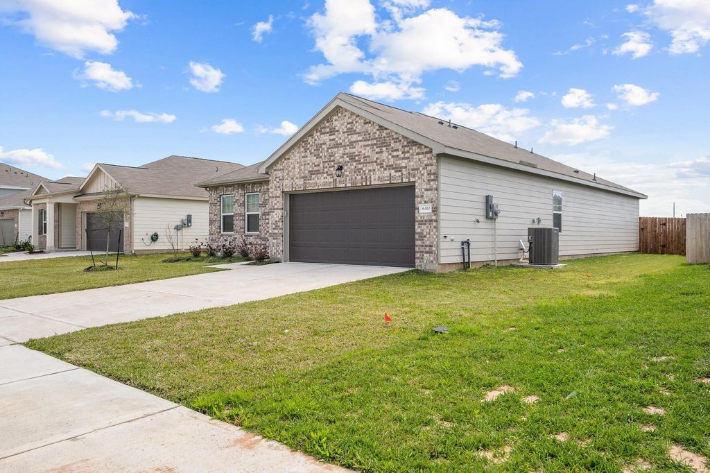 Photo of 6310 Highland Bend Drive, Richmond, TX 77469 (MLS # 11826495)