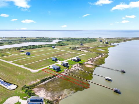 Photo of 3004 Palm Coast Ln, Palacios, TX 77465 (MLS # 94757534)
