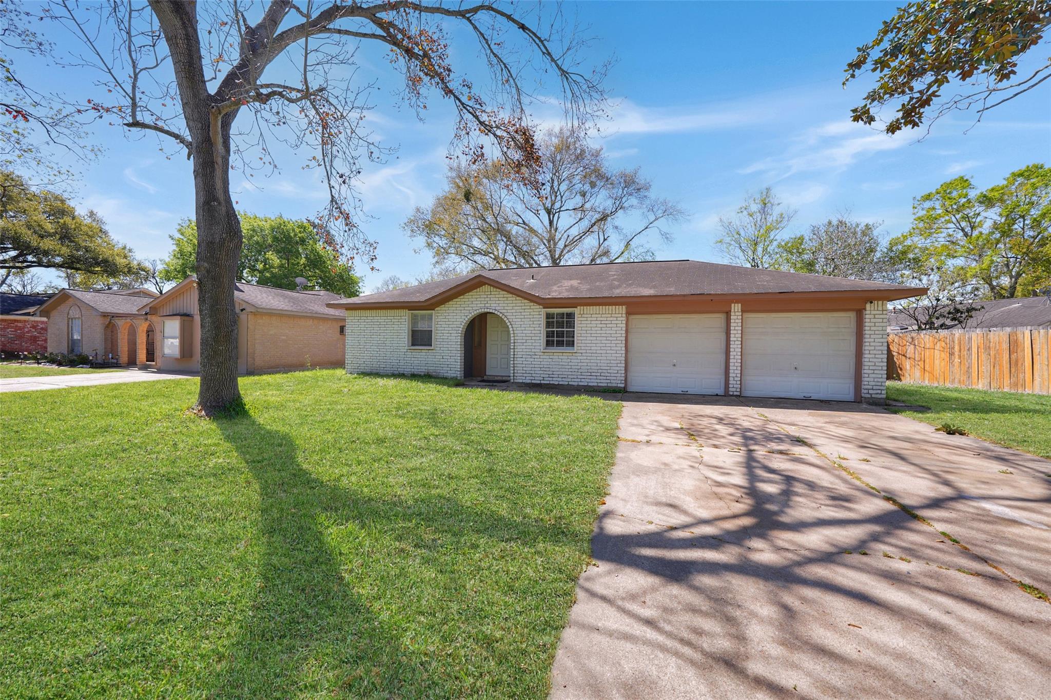 5375 Little John Lane