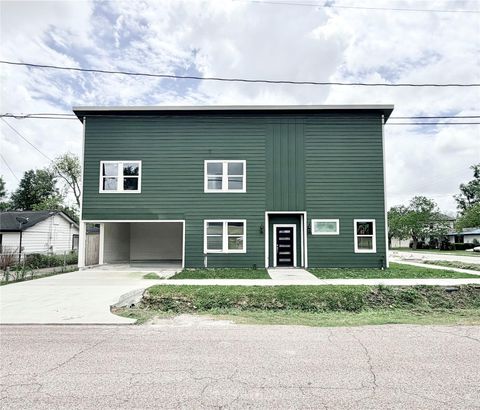 Photo of 9303 Noel Street, Houston, TX 77033 (MLS # 60083597)