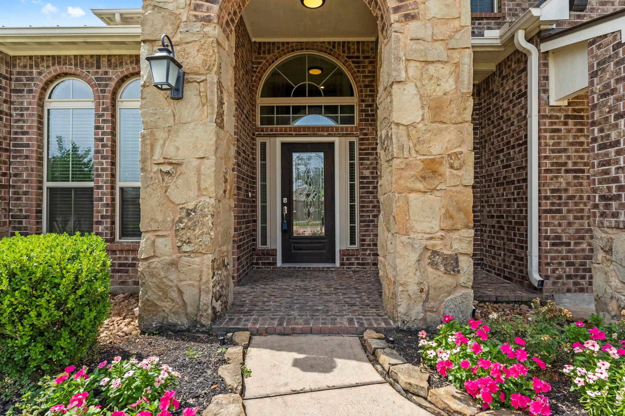 5015 Gold Lantana Trail