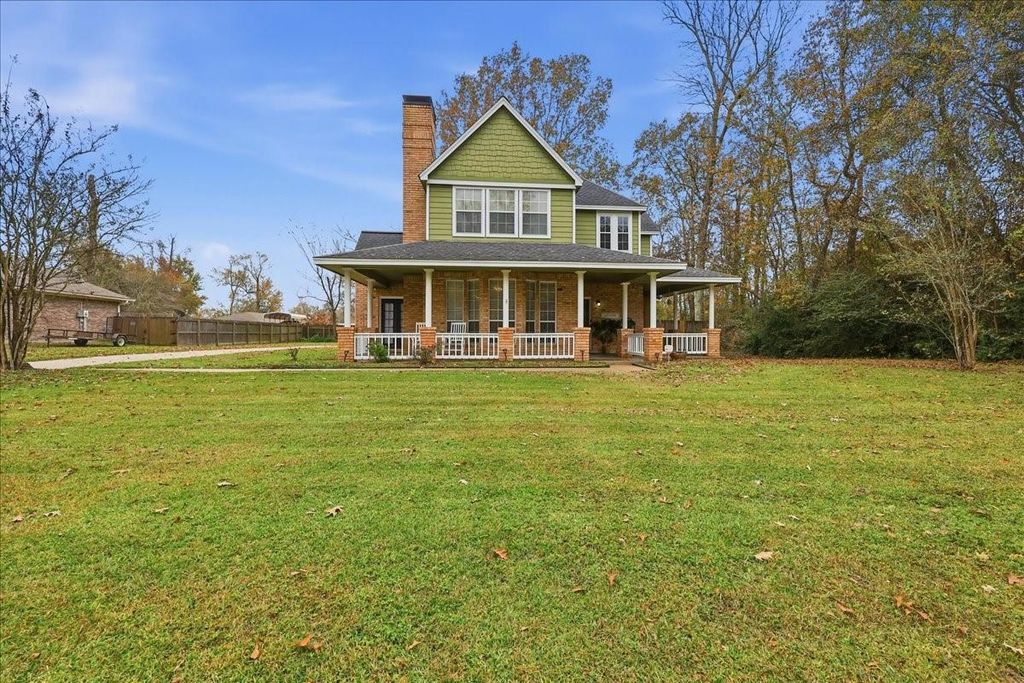 Photo of 805 Hickory Trail, Orange, TX 77632 (MLS # 59331167)