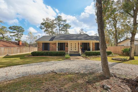 Photo of 1628 Oak Ridge Drive, Dickinson, TX 77539 (MLS # 56012776)