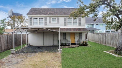 Photo of 109 Amundsen Street, Houston, TX 77009 (MLS # 98728186)