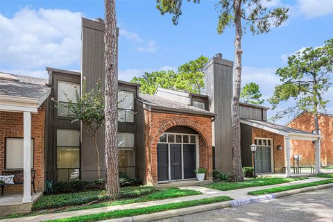 Photo of 701 Bering Drive #1405, Houston, TX 77057 (MLS # 66204170) Photo of 701 Bering Drive #1405, Houston, TX 77057 (MLS # 66204170)