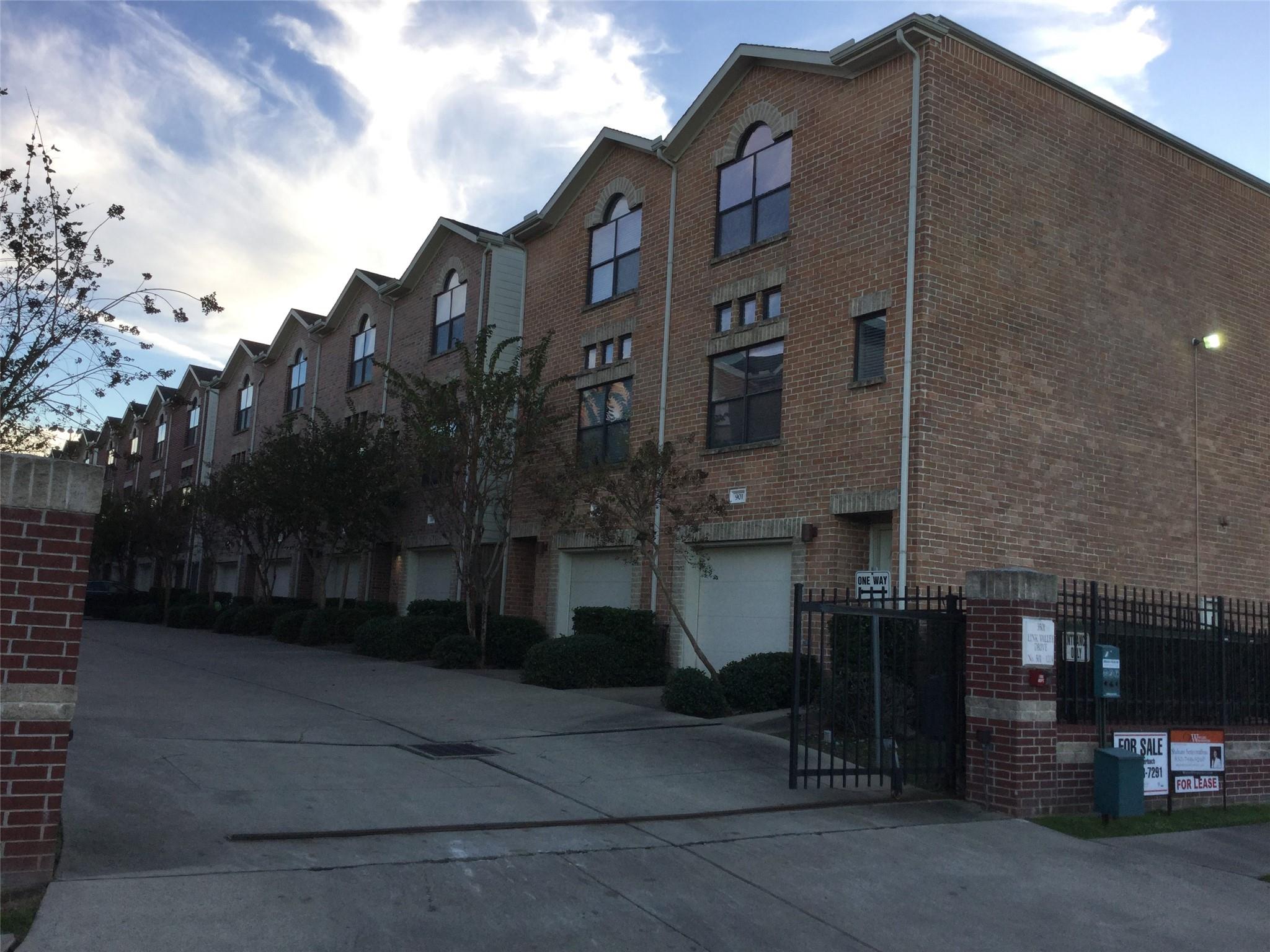 3501 Link Valley Drive 901