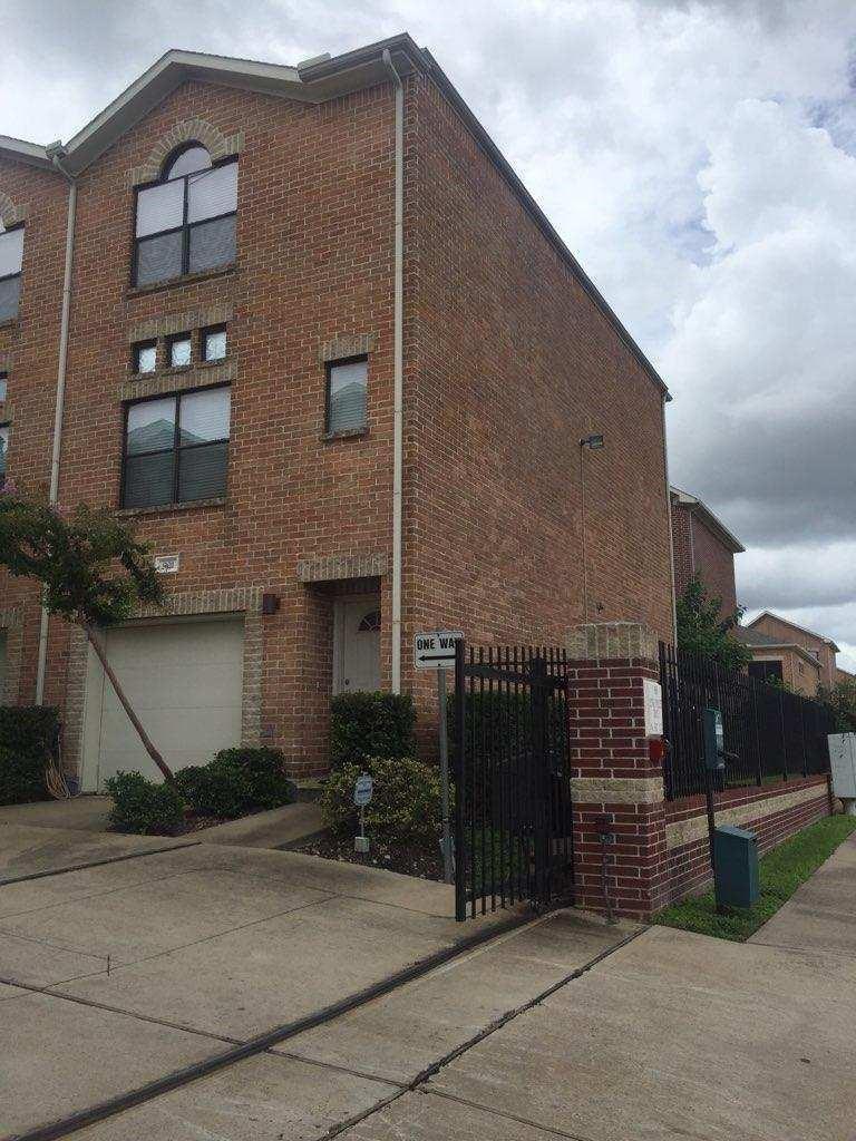 3501 Link Valley Drive 901