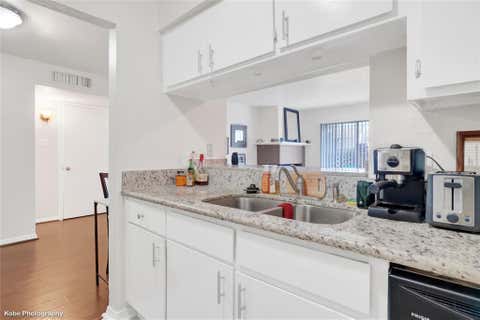 Tiny photo for 2800 Jeanetta Street #1013, Houston, TX 77063 (MLS # 64561529)