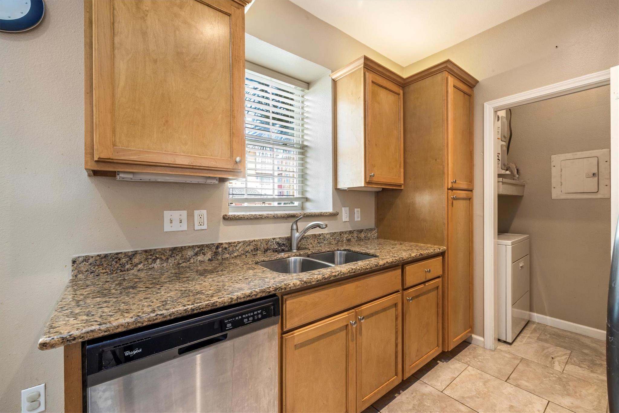 7000 Seawall Boulevard 1114