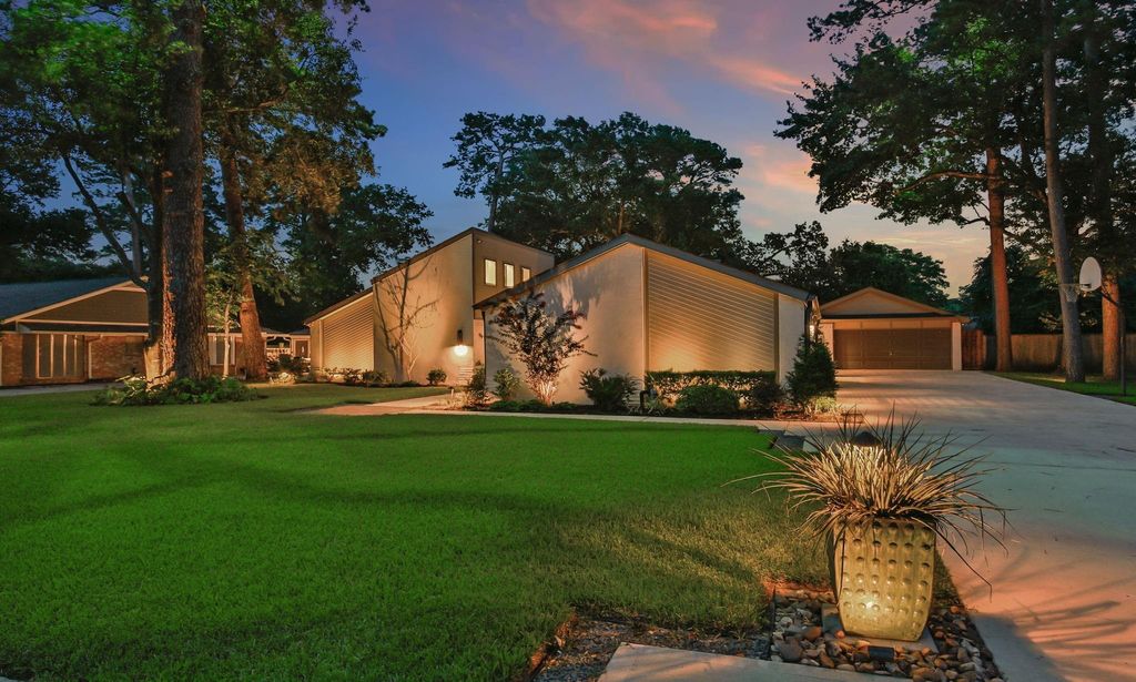 Photo of 11918 Beverly Drive, Houston, TX 77065 (MLS # 47957097)