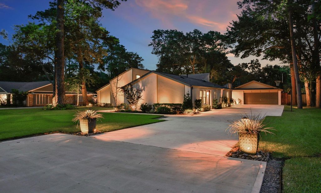 Photo of 11918 Beverly Drive, Houston, TX 77065 (MLS # 47957097)