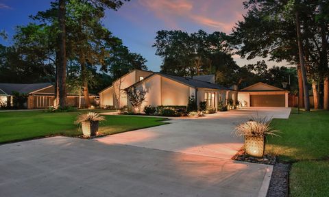 Photo of 11918 Beverly Drive, Houston, TX 77065 (MLS # 47957097)