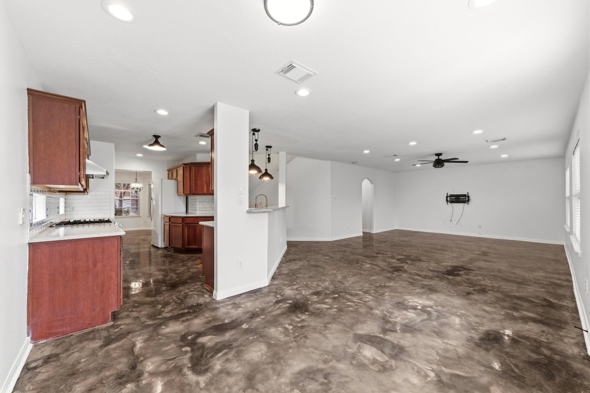 2609 Los Alamos Circle