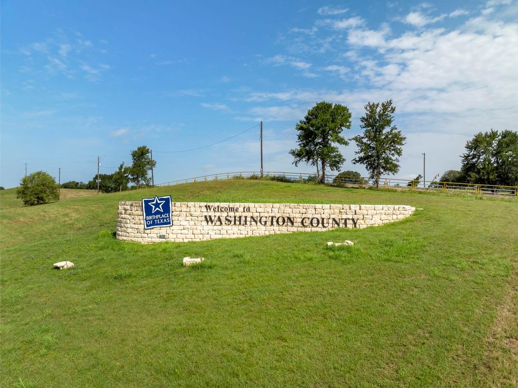 Photo of 202 Blackberry Lane, Washington, TX 77880 (MLS # 56812360)