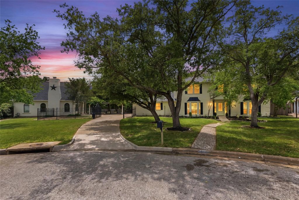 Photo of 2801 Briar Grove Circle, Bryan, TX 77802 (MLS # 36155569)