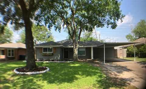 Photo of 3027 Guese Road, Houston, TX 77018 (MLS # 32712910)