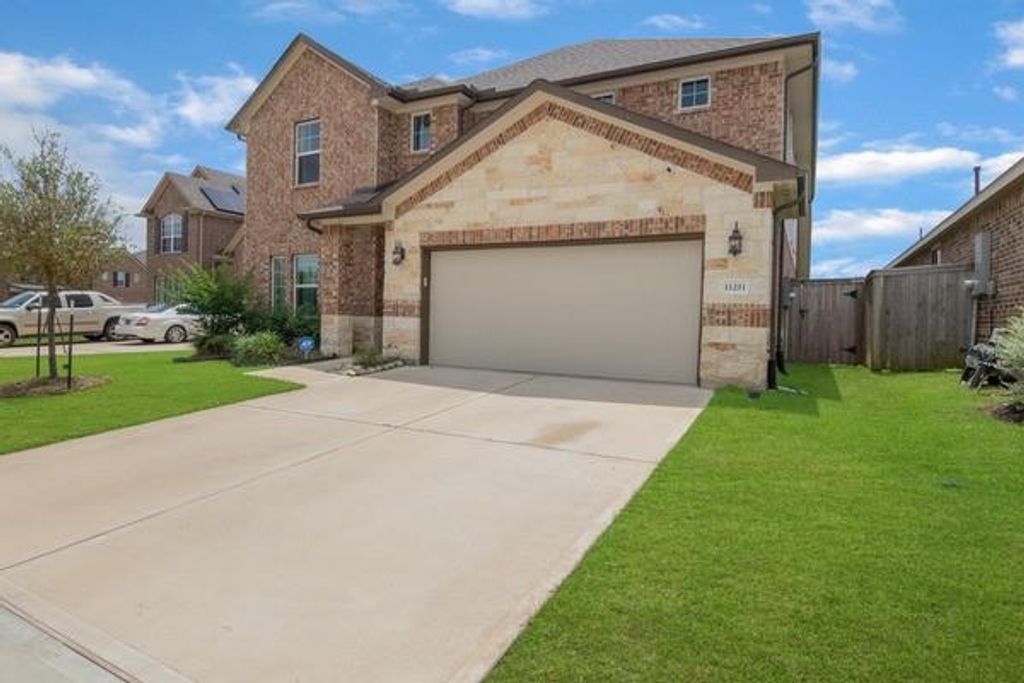 Photo of 11211 Stirton Dr, Tomball, TX 77375 (MLS # 66617590)