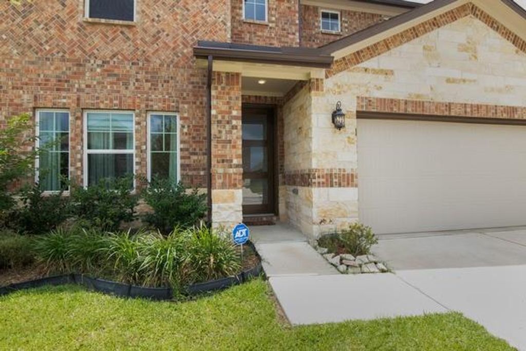 Photo of 11211 Stirton Dr, Tomball, TX 77375 (MLS # 66617590)