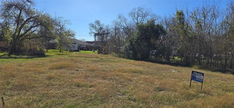Photo of 0 Baywood Avenue, Shoreacres, TX 77571 (MLS # 88611547)