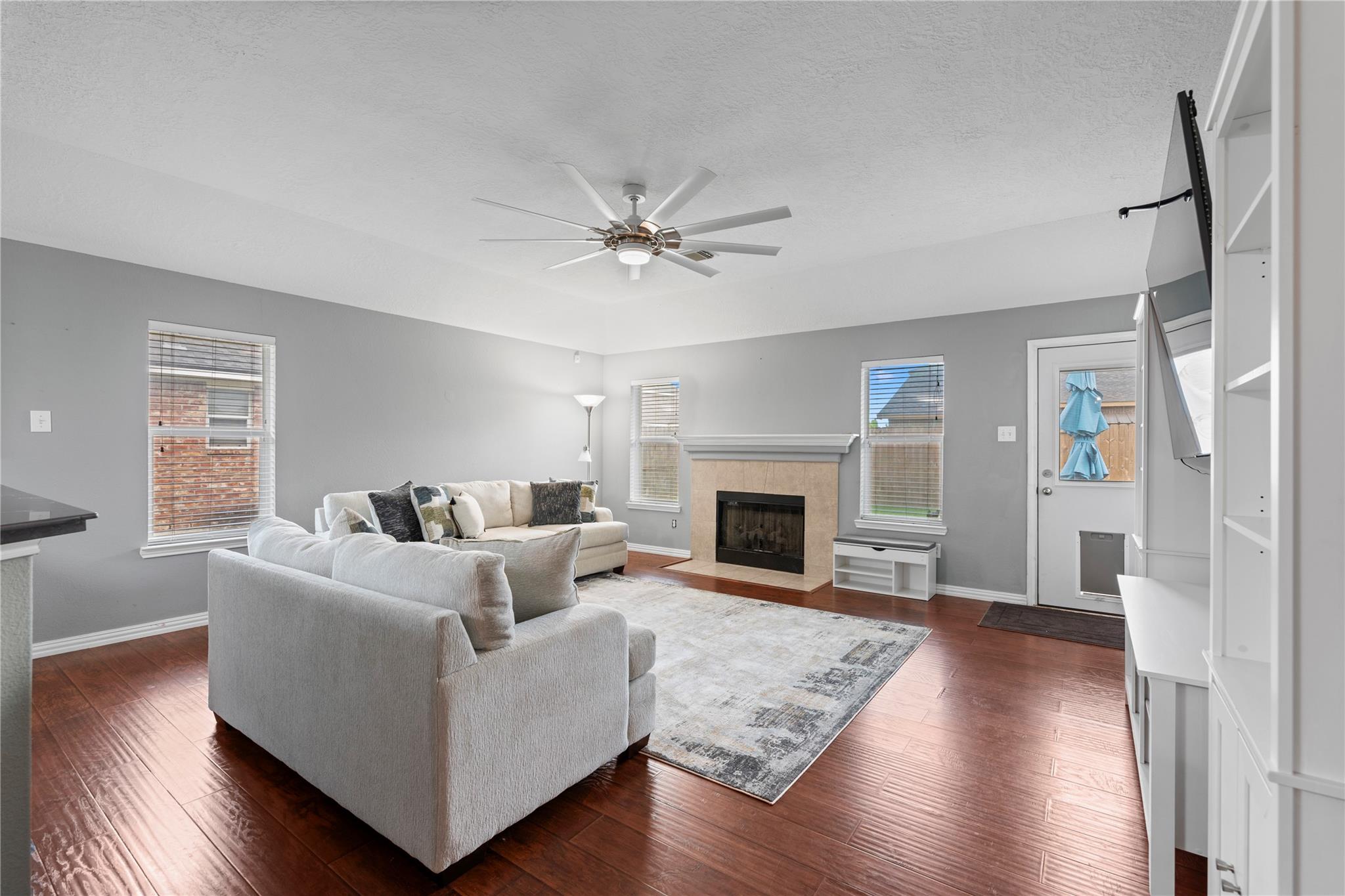 10819 Redwood Drive