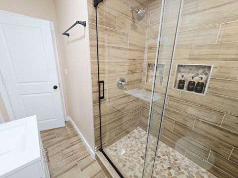 Tiny photo for 709 Befaye Road, Houston, TX 77076 (MLS # 75440960)