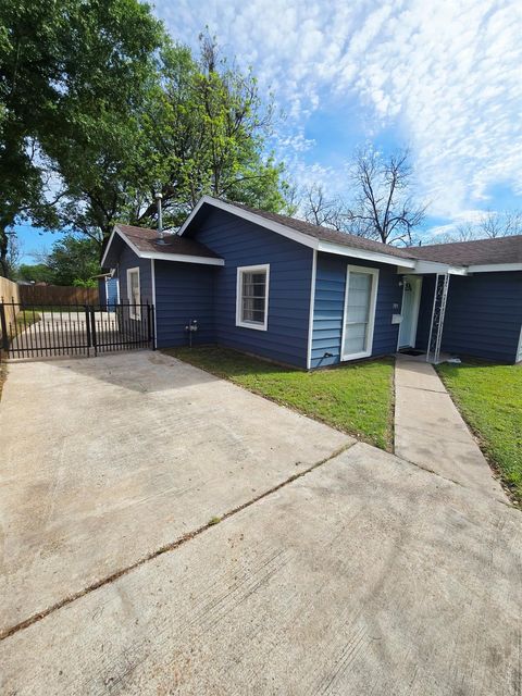 Tiny photo for 709 Befaye Road, Houston, TX 77076 (MLS # 75440960)