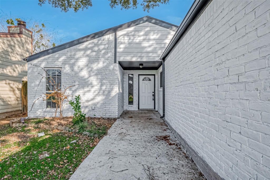 Photo of 12802 Sunset Dune Drive, Houston, TX 77082 (MLS # 84439945)